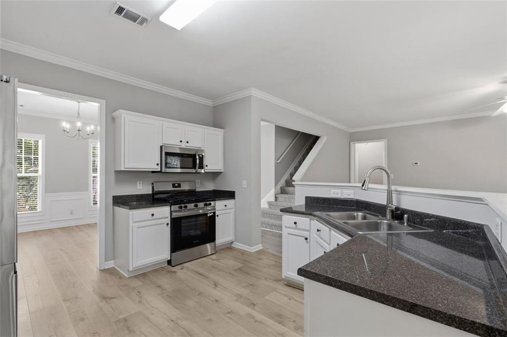2531 Fieldview Way - Photo 4