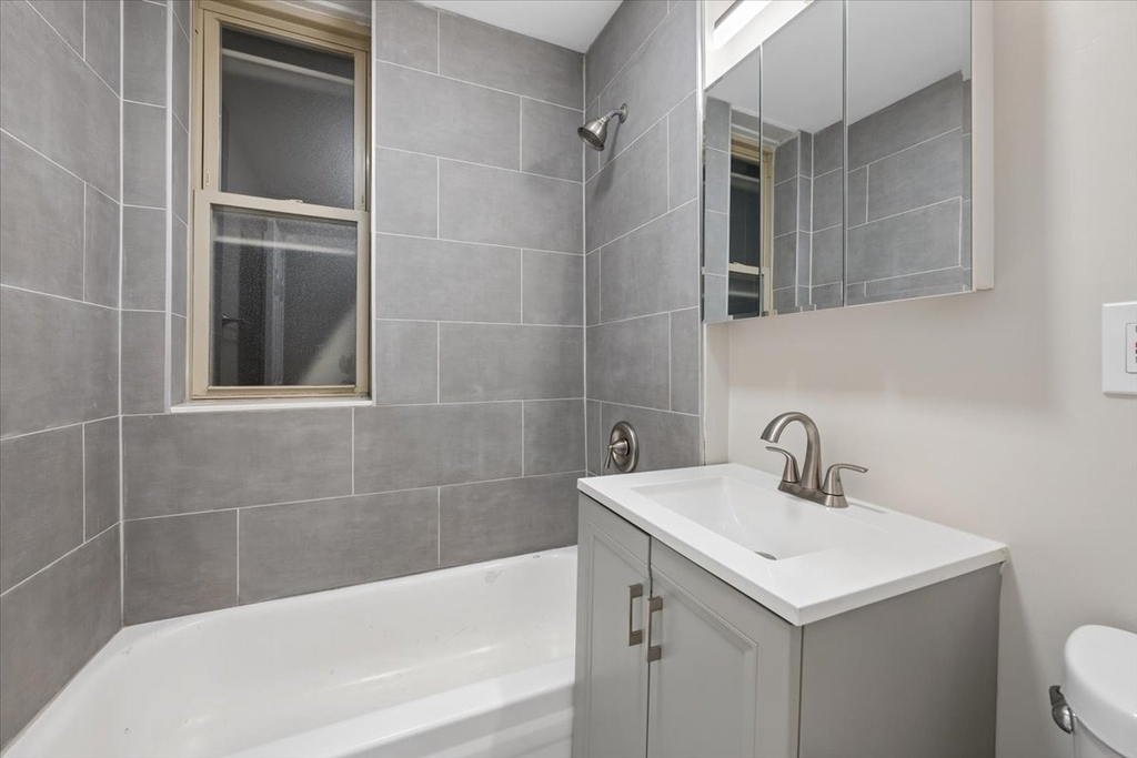 2405 W Mclean Avenue - Photo 9