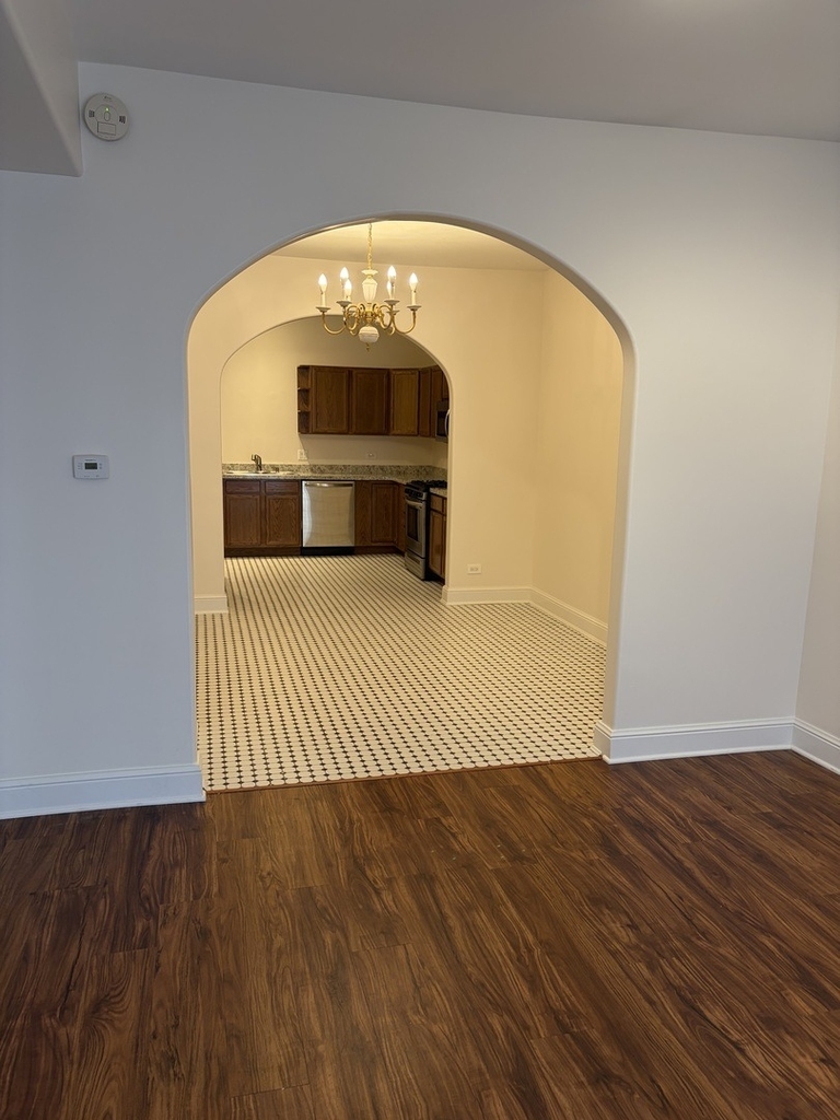 520 N Milwaukee Avenue - Photo 5