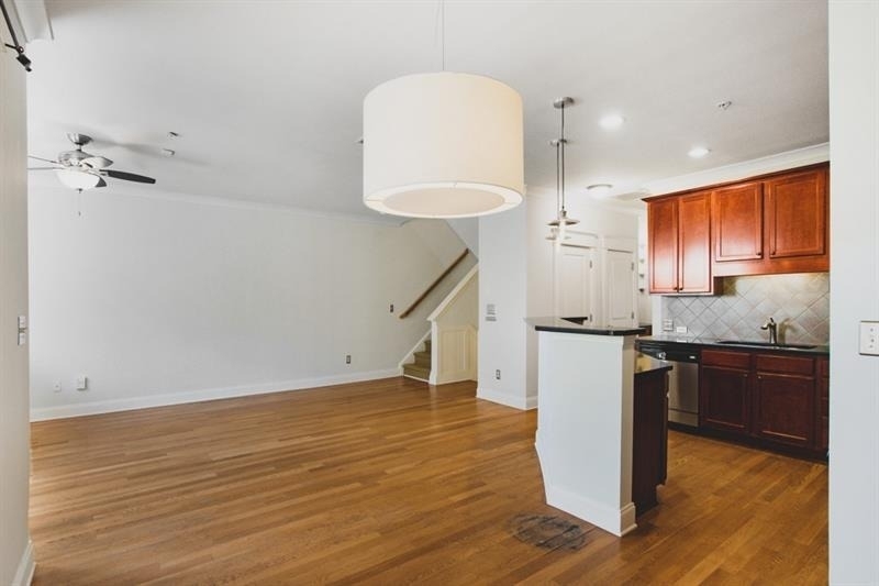 655 Mead Street Se - Photo 6