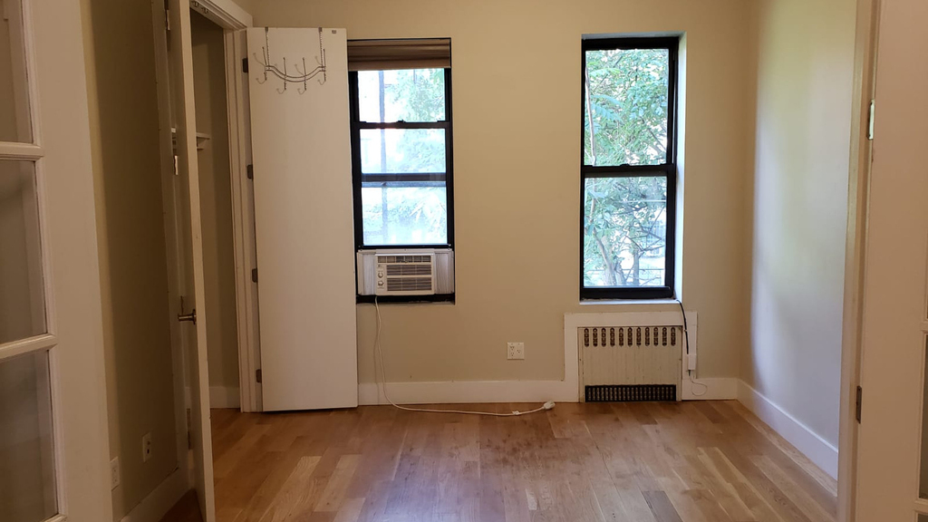 338 Melrose St - Photo 1