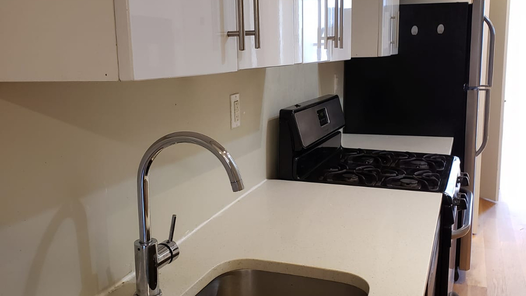 338 Melrose St - Photo 10