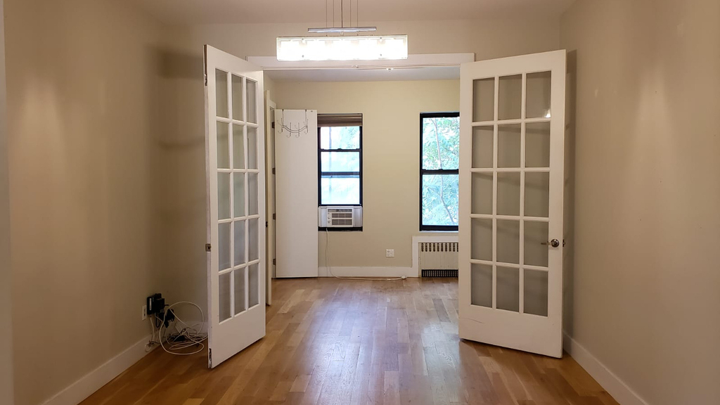 338 Melrose St - Photo 5