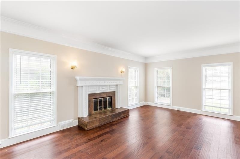 919 Bridgegate Drive Ne - Photo 6