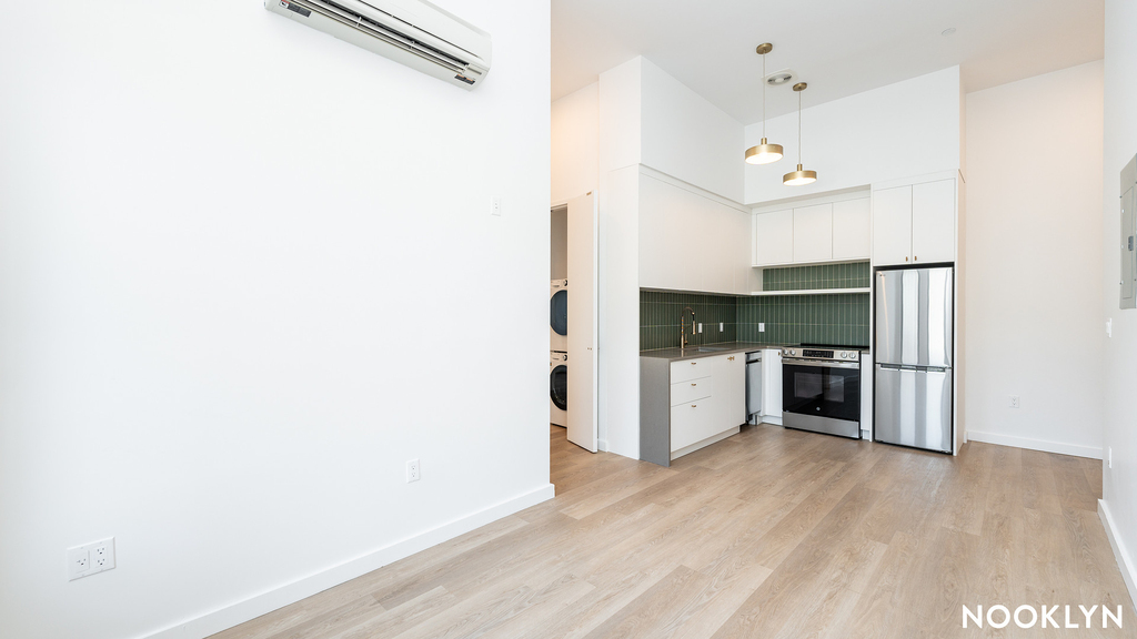 527 Grand Ave - Photo 0