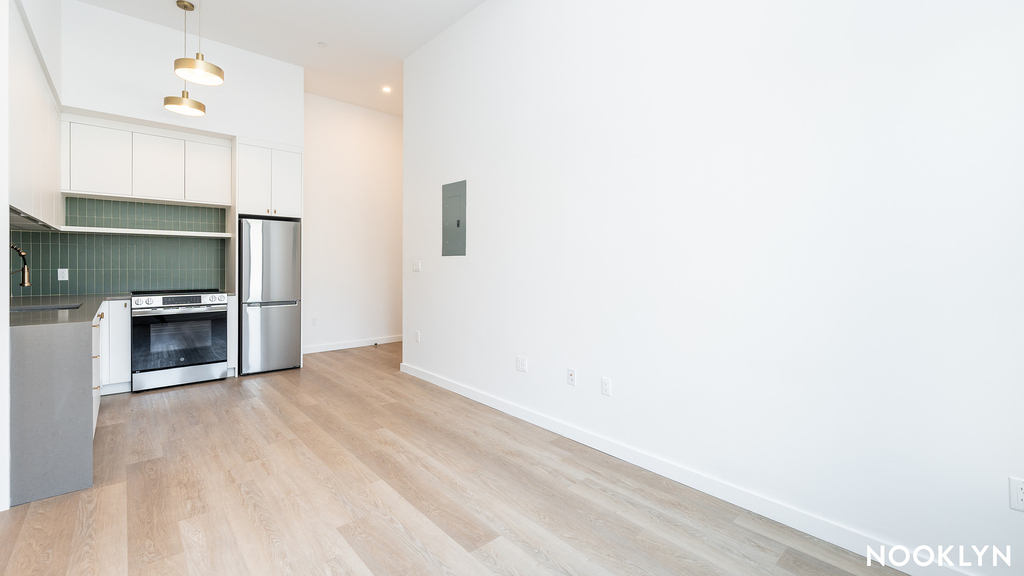 527 Grand Ave - Photo 15