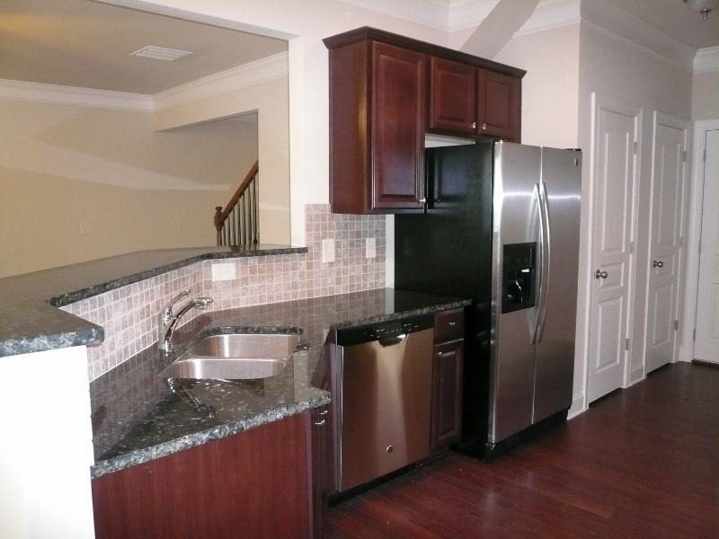 780 Duberry Street - Photo 5