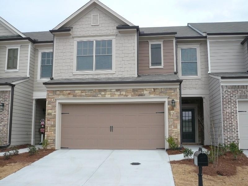 780 Duberry Street - Photo 0