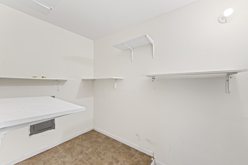 109 Landmeier Road - Photo 14