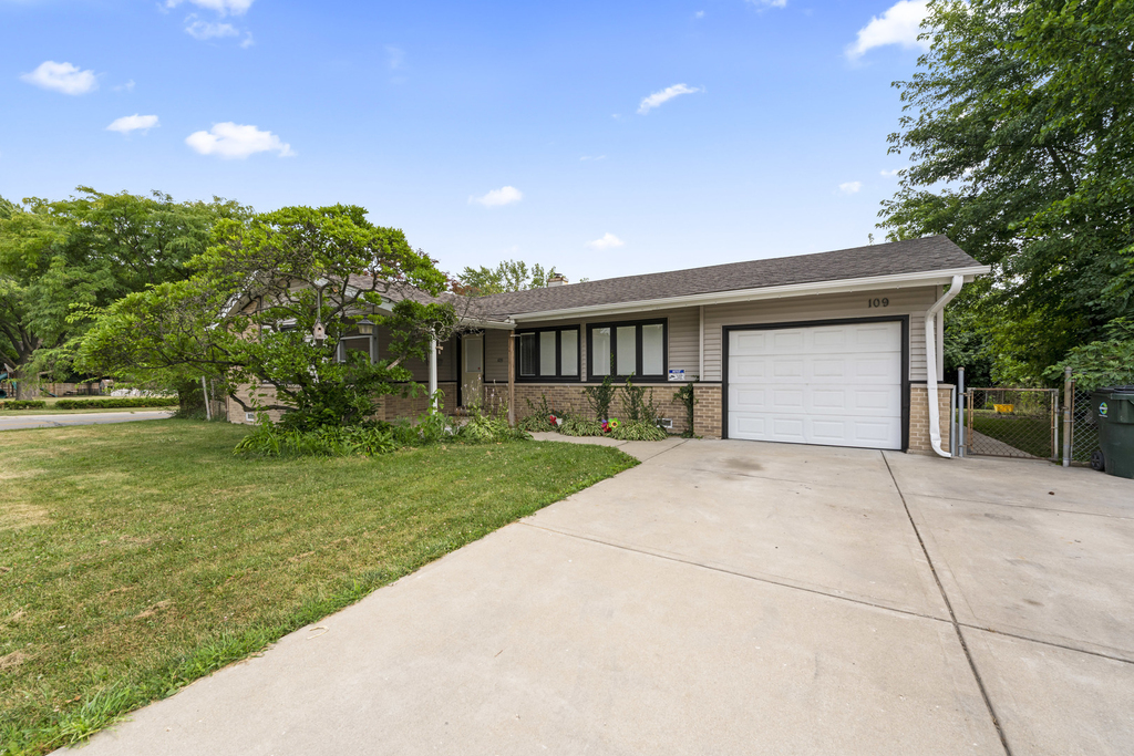 109 Landmeier Road - Photo 1