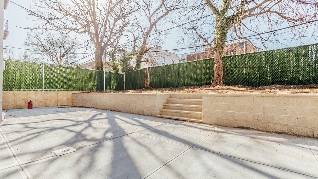 85 Stanhope St - Photo 11