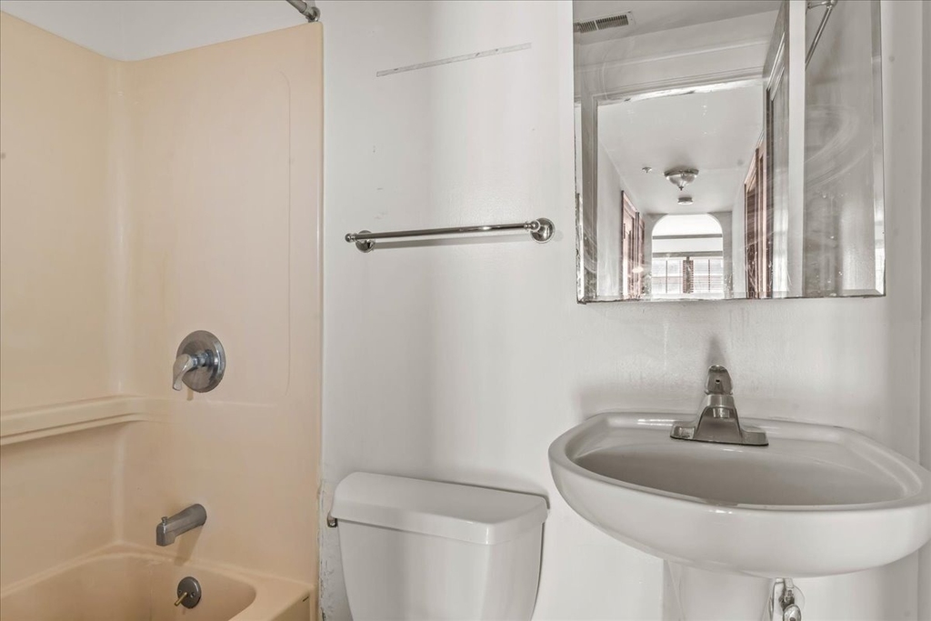 909 Green Bay Road - Photo 10