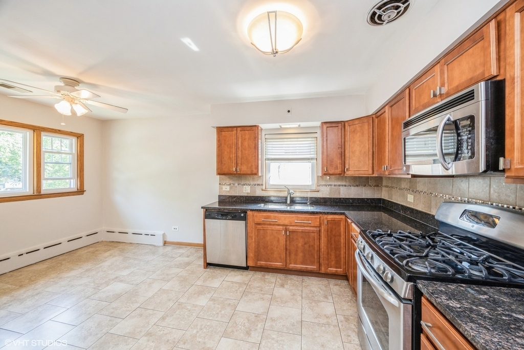 96 Forest Avenue - Photo 3