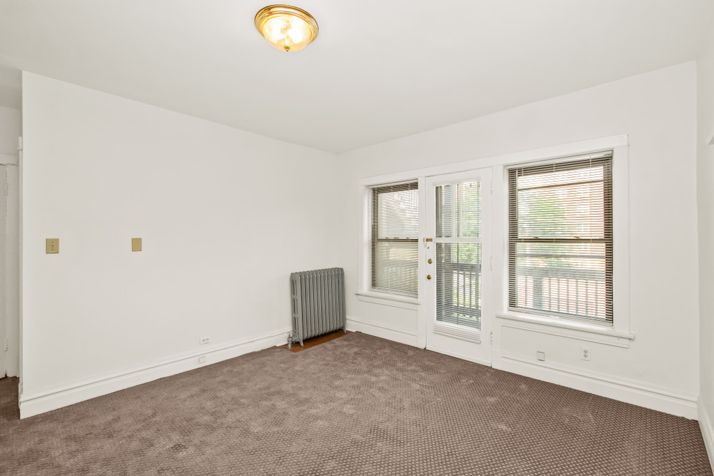 6144 S Indiana Avenue - Photo 2