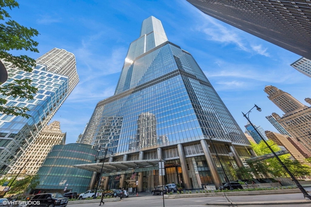 401 N Wabash Avenue - Photo 0
