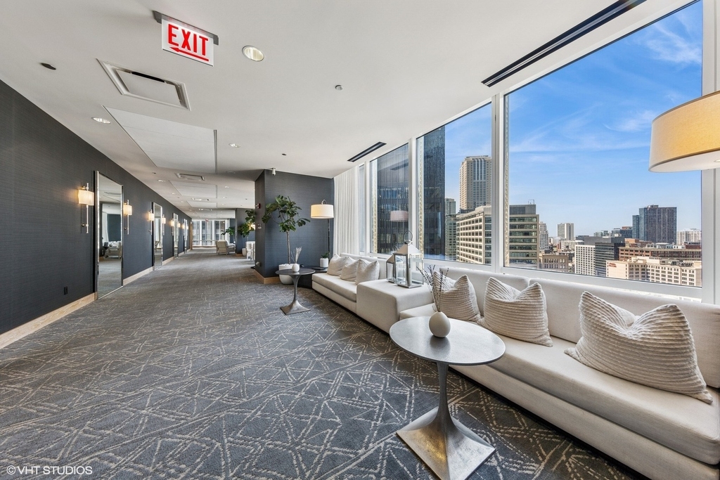401 N Wabash Avenue - Photo 15
