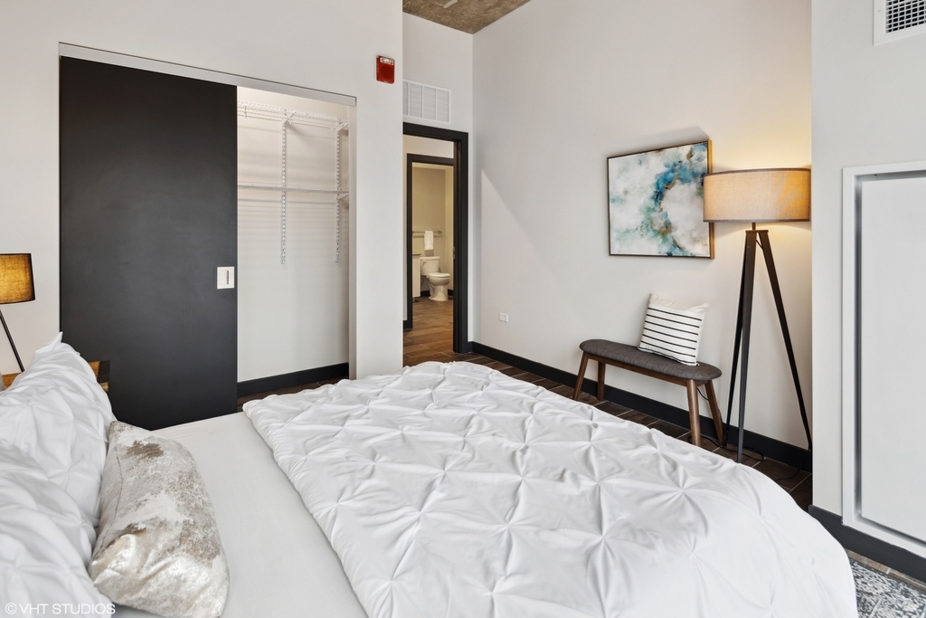 171 N Aberdeen Street - Photo 8