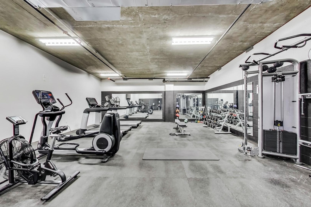 171 N Aberdeen Street - Photo 17