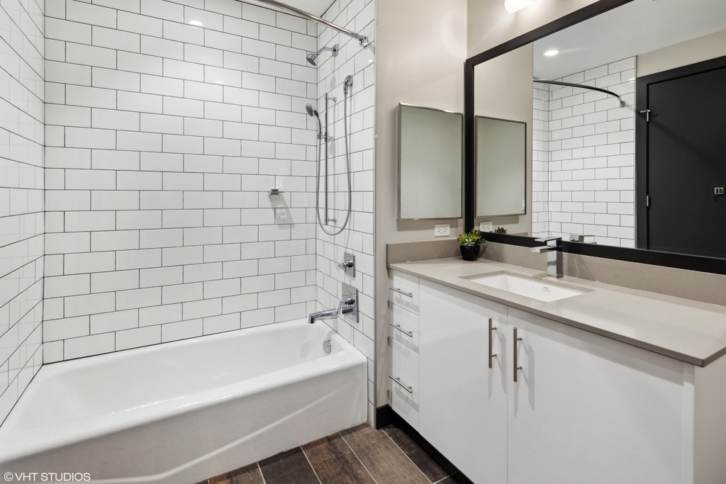 171 N Aberdeen Street - Photo 9