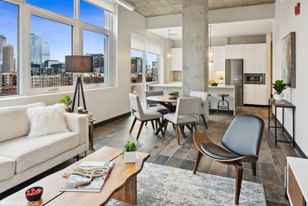 171 N Aberdeen Street - Photo 4