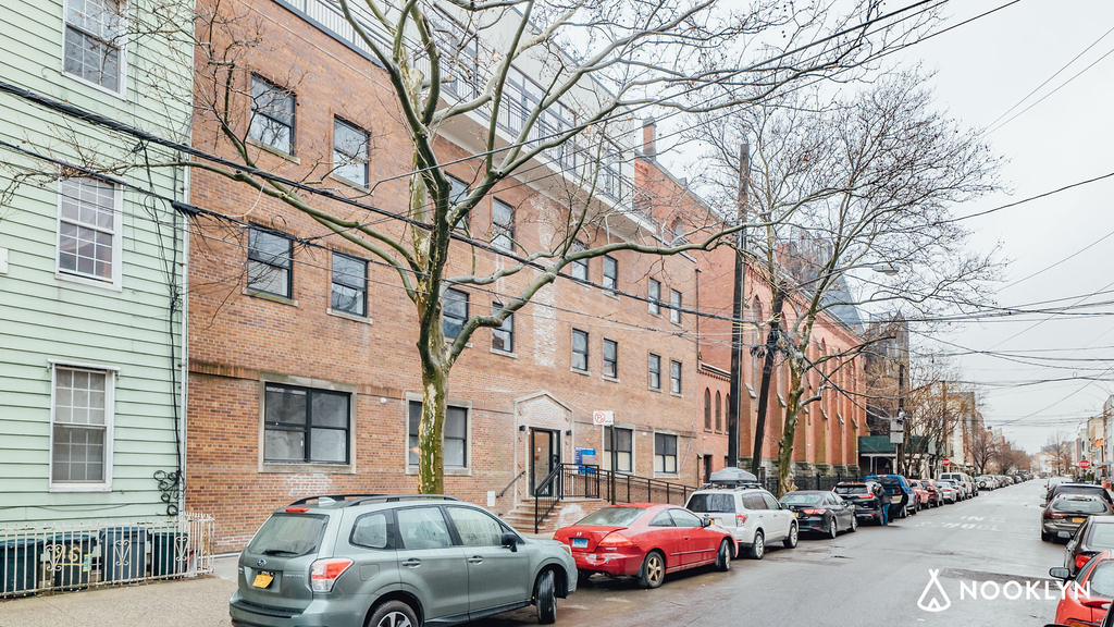 312 Devoe St - Photo 9