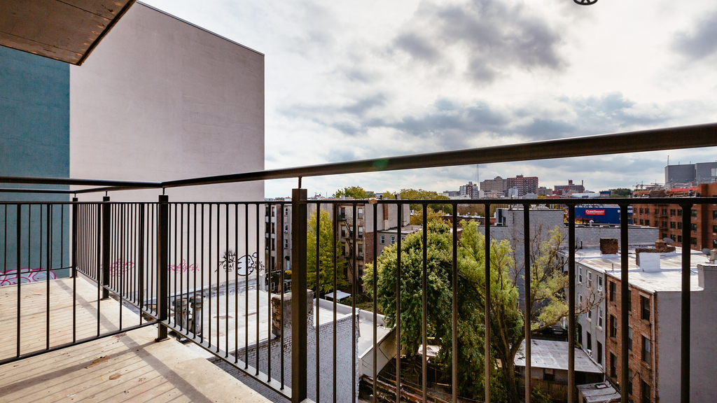 1068 Fulton St - Photo 8