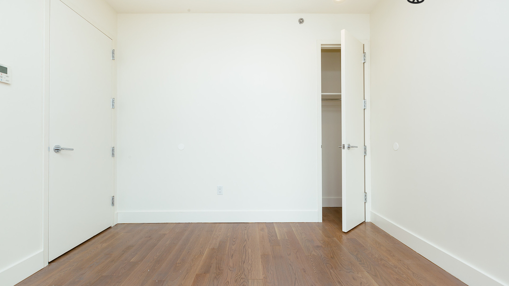 1068 Fulton St - Photo 5