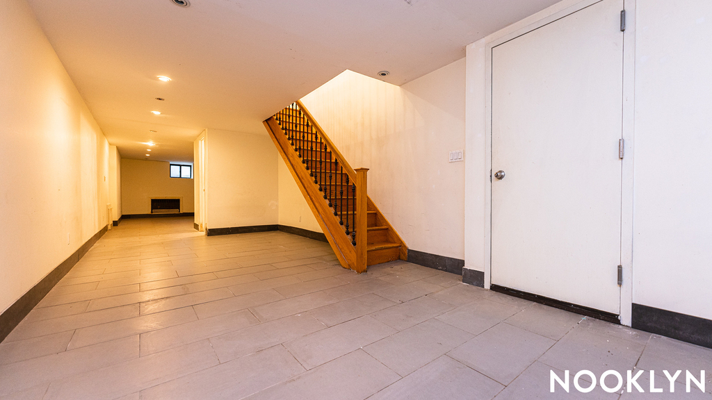 243 Irving Ave - Photo 3
