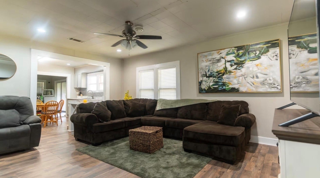 201 Carol Street - Photo 0