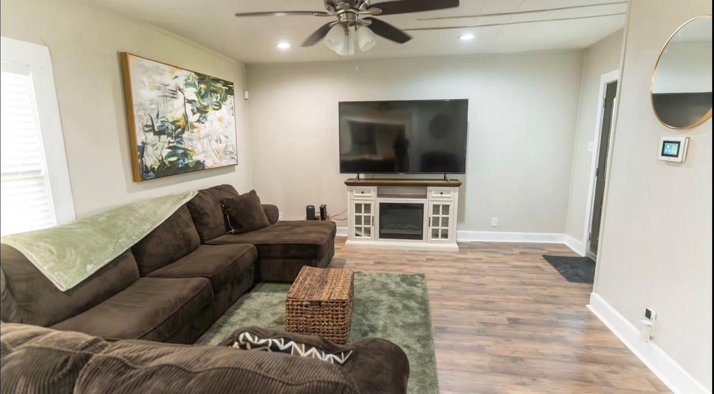 201 Carol Street - Photo 2