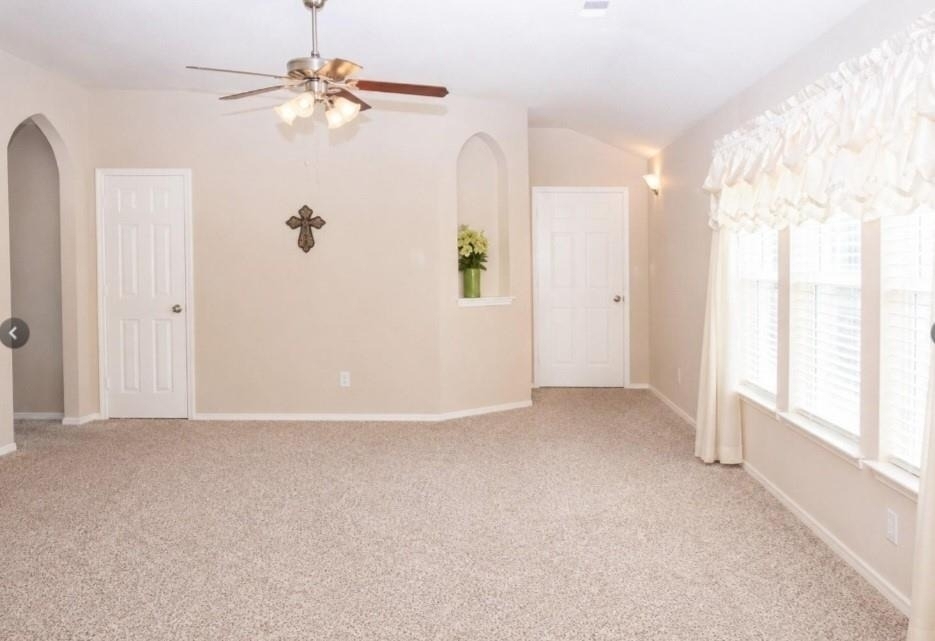 6207 Lovage Avenue - Photo 3