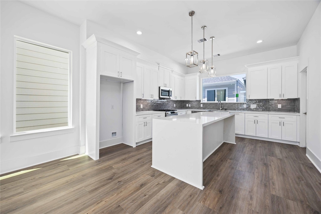 1935 Knoll Square Drive - Photo 6