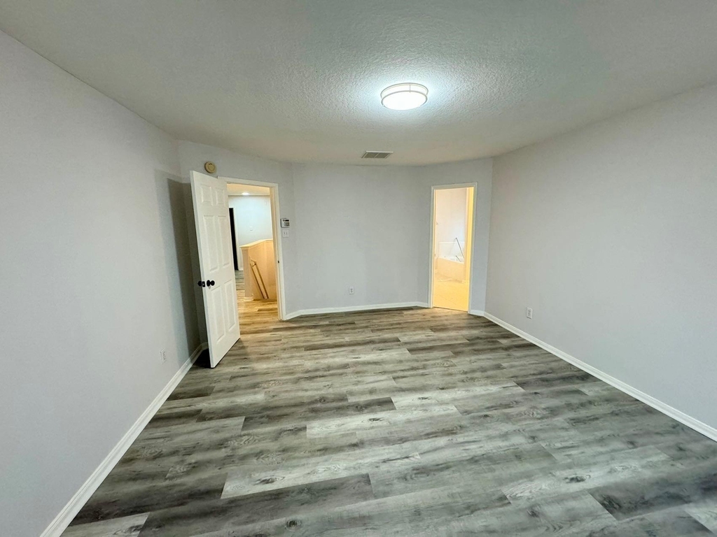 1910 Plum Falls Lane - Photo 20