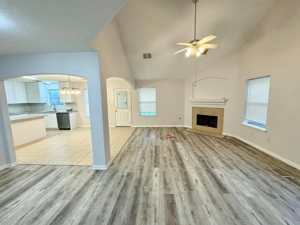 1910 Plum Falls Lane - Photo 13