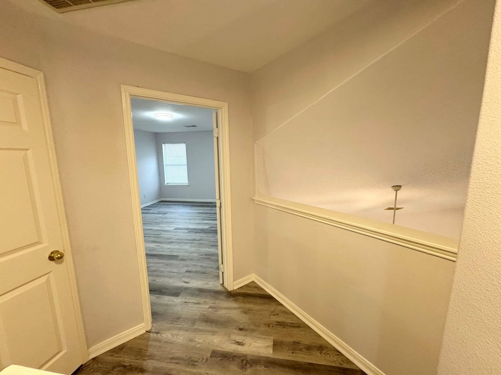 1910 Plum Falls Lane - Photo 18