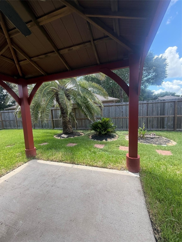 8210 Paddington Place Drive - Photo 18