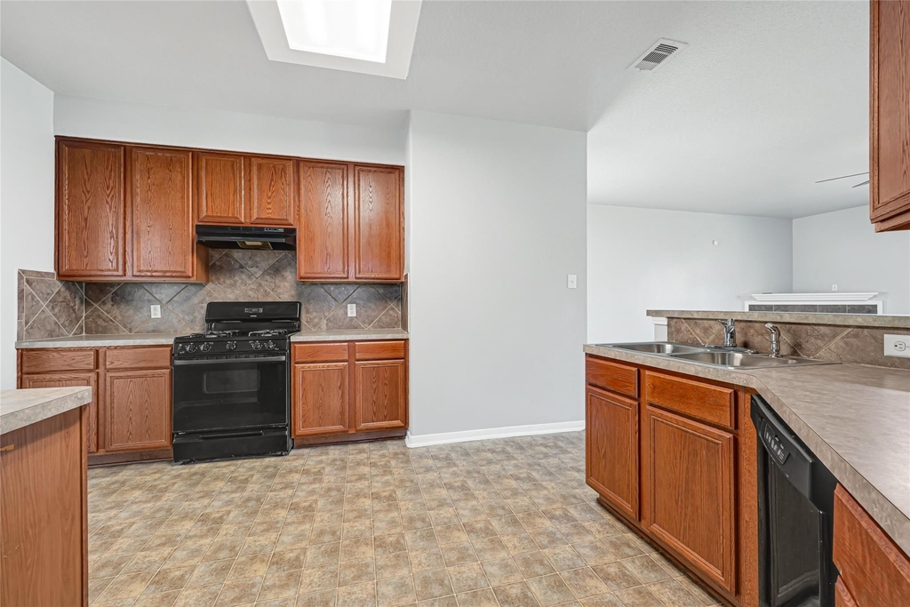 1827 Macondray Drive - Photo 10