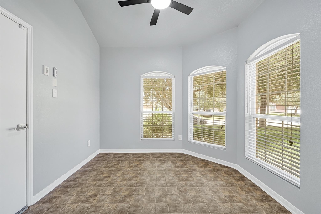 1827 Macondray Drive - Photo 11