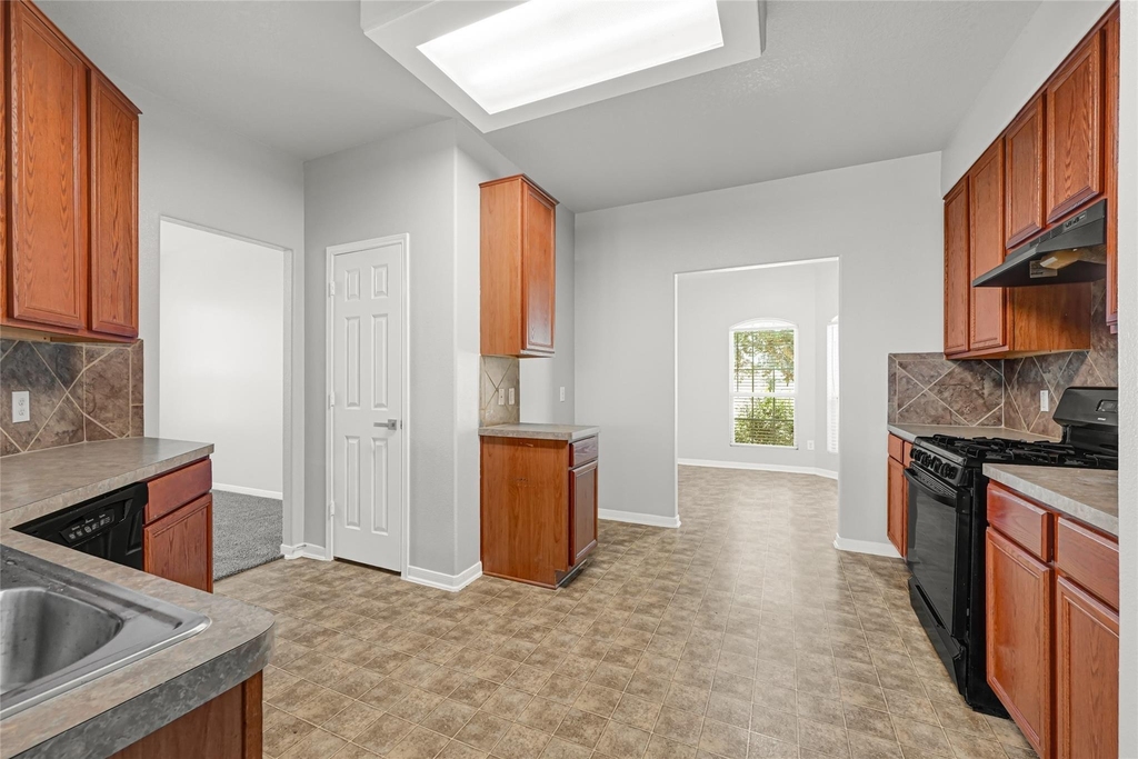 1827 Macondray Drive - Photo 8