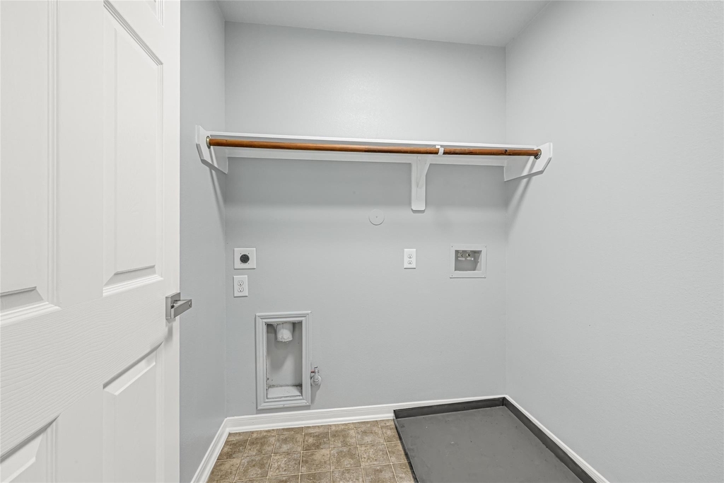 1827 Macondray Drive - Photo 24