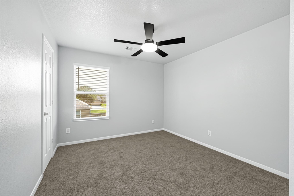 1827 Macondray Drive - Photo 28