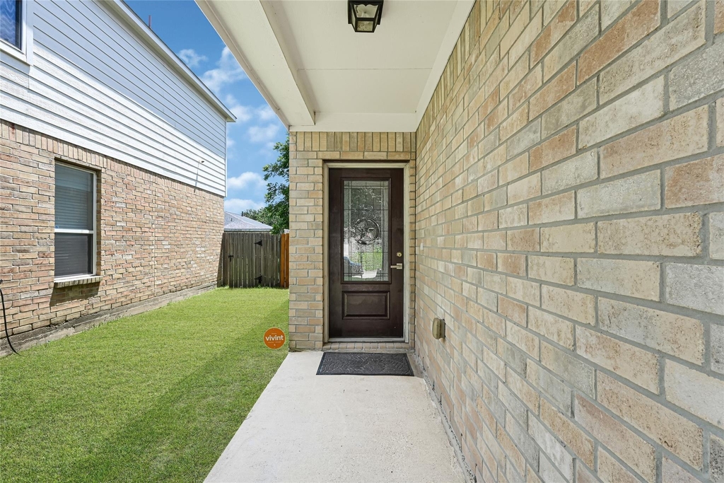 1827 Macondray Drive - Photo 2