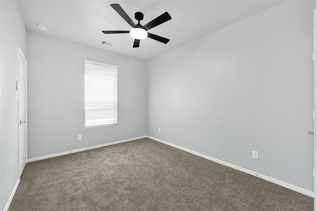 1827 Macondray Drive - Photo 15