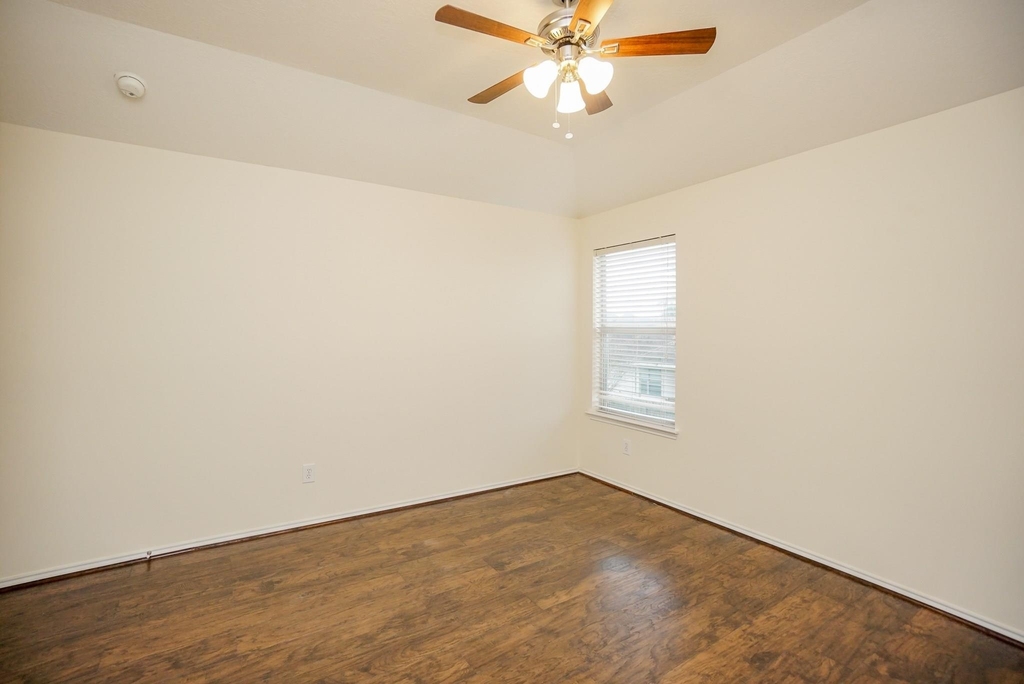 1323 Colonial Manor Drive - Photo 20