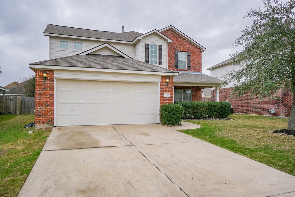 1323 Colonial Manor Drive - Photo 1