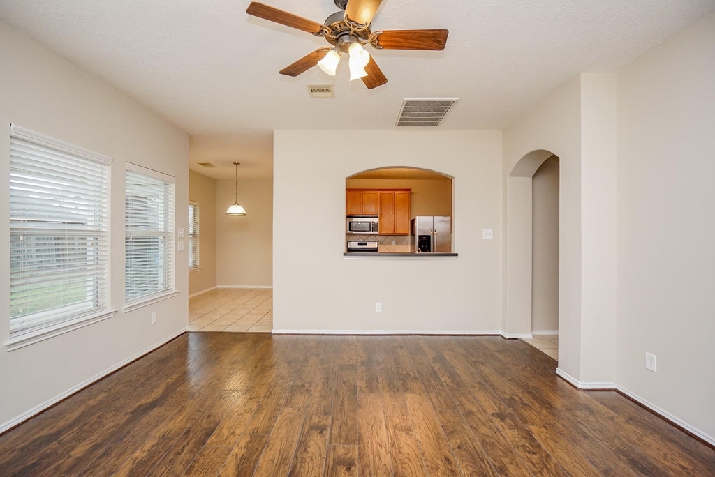 1323 Colonial Manor Drive - Photo 7