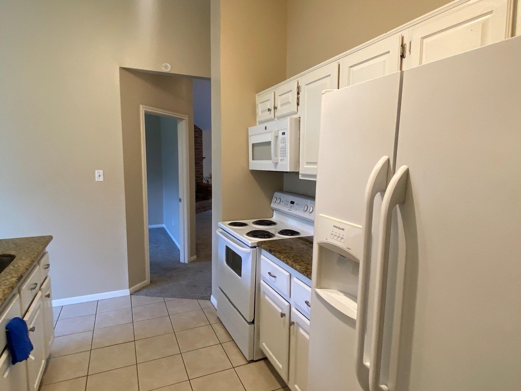 15811 Part Drive - Photo 5