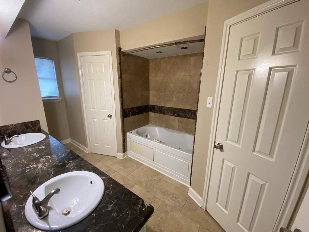15811 Part Drive - Photo 12
