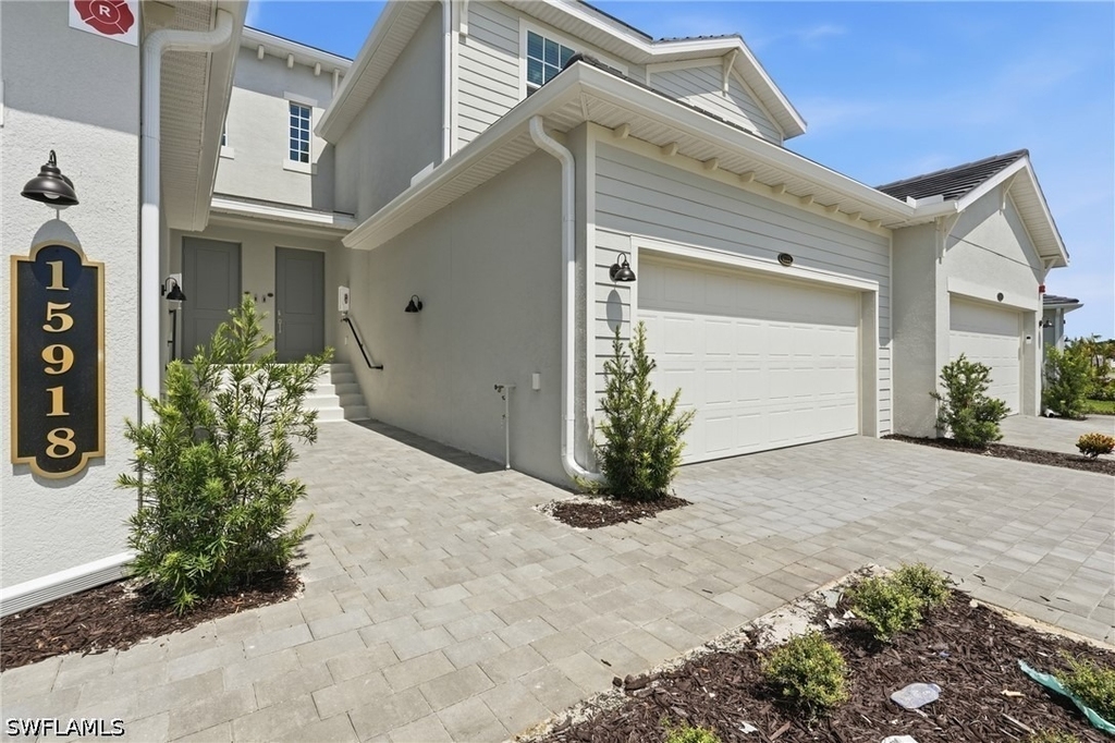15918 Green Acres Avenue - Photo 2