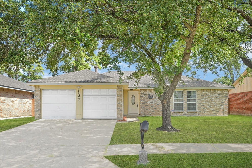 13327 N Thorntree Drive - Photo 1